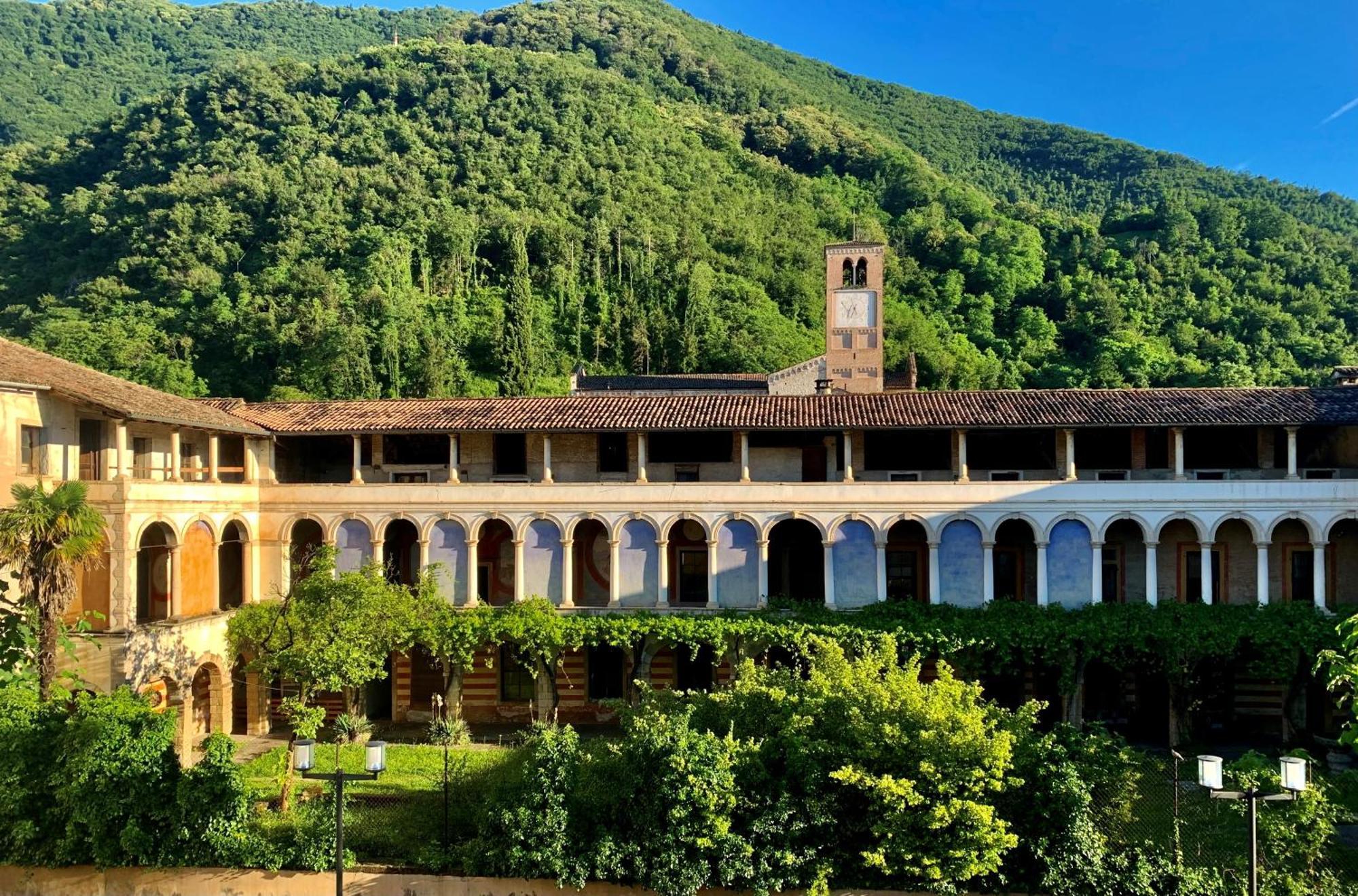 Charming Hotel Dei Chiostri Follina Bagian luar foto