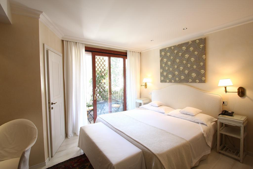 Charming Hotel Dei Chiostri Follina Bagian luar foto