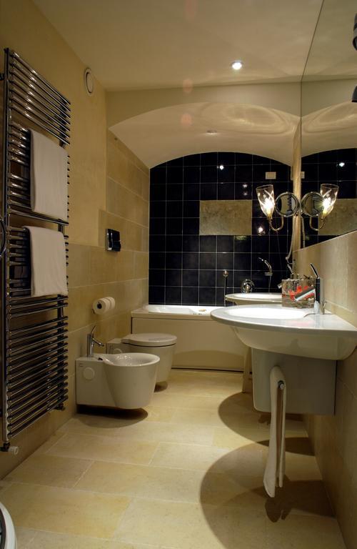 Charming Hotel Dei Chiostri Follina Bagian luar foto