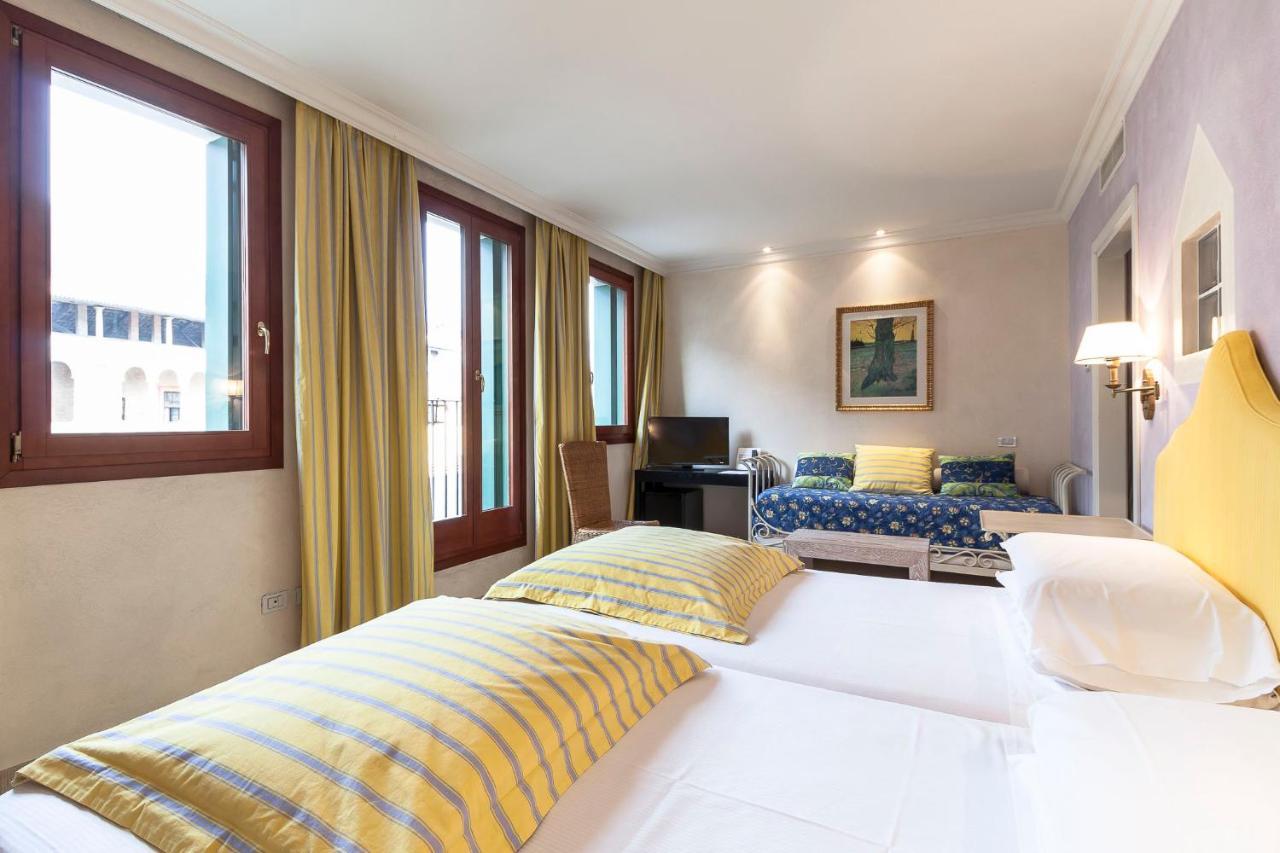 Charming Hotel Dei Chiostri Follina Bagian luar foto