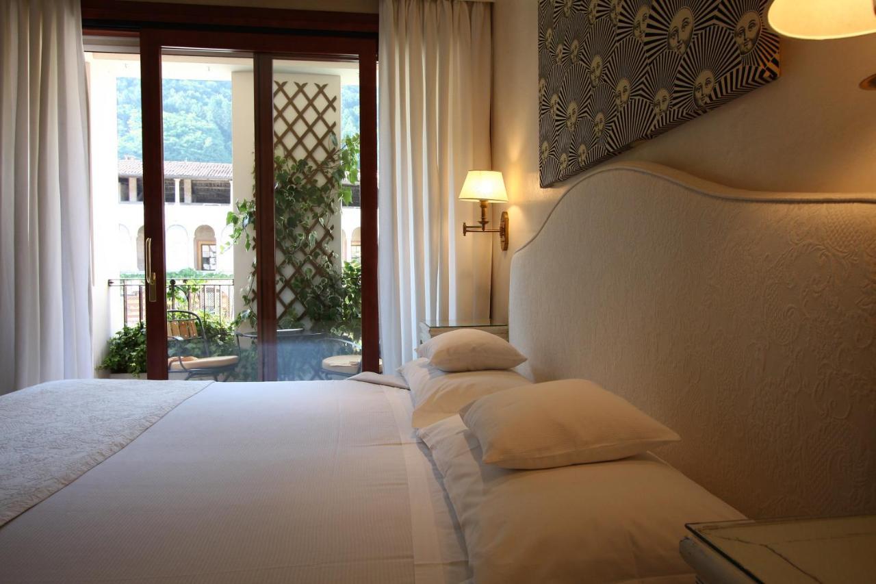 Charming Hotel Dei Chiostri Follina Bagian luar foto